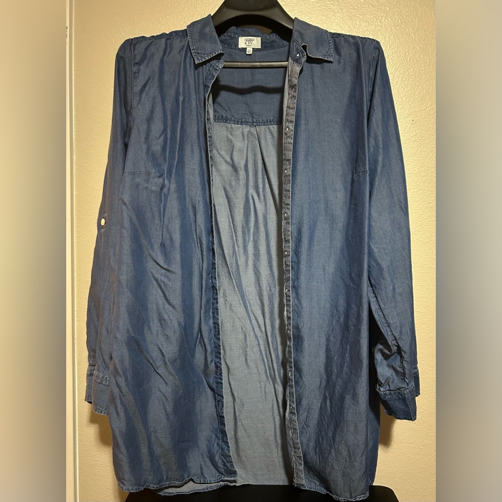 Crown and Ivy Silk like Denim colored button up- size xl/1x